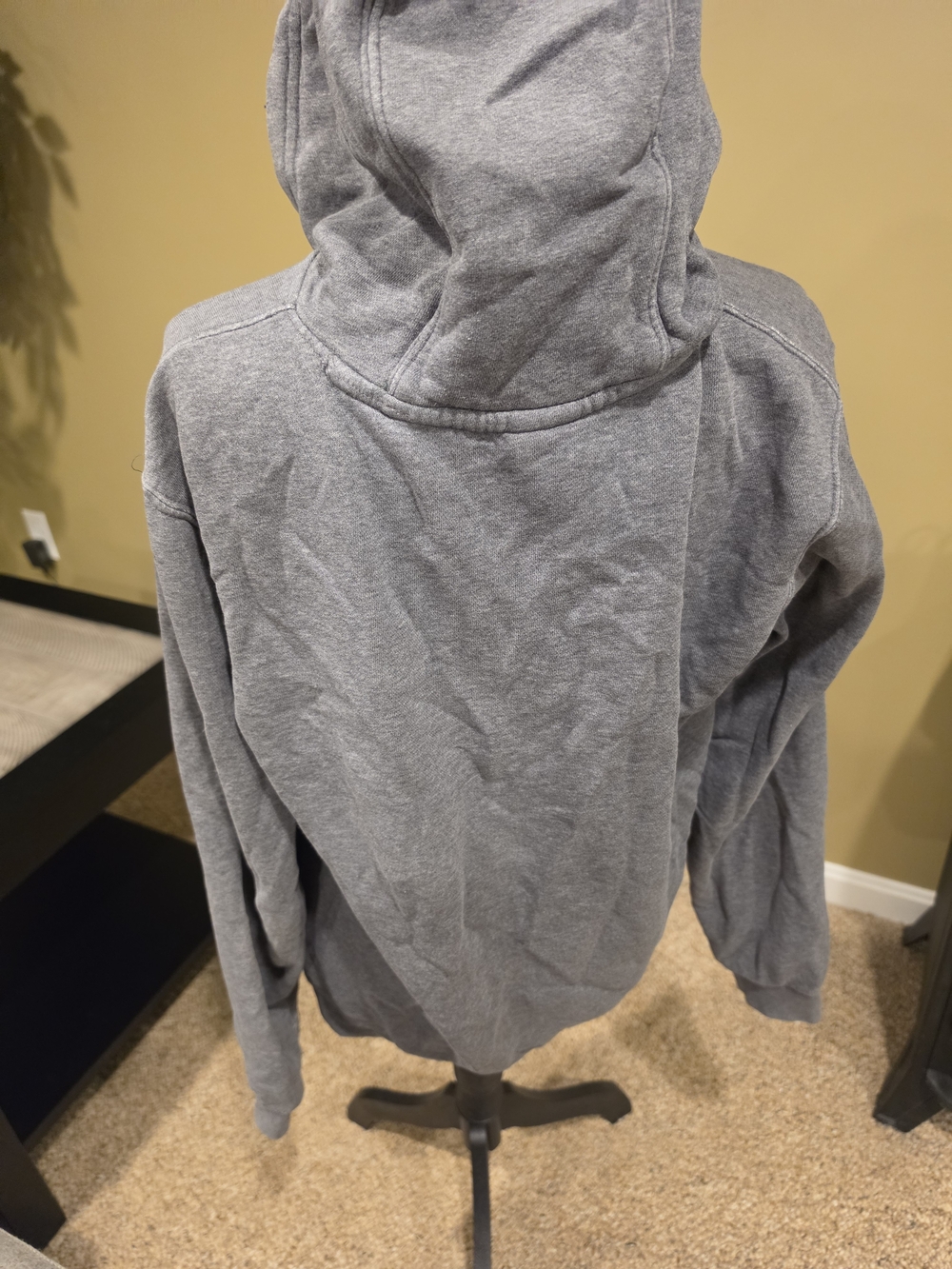 Nike Men's Heather Charcoal Hooded Sweatshirt - Picture 4 of 6